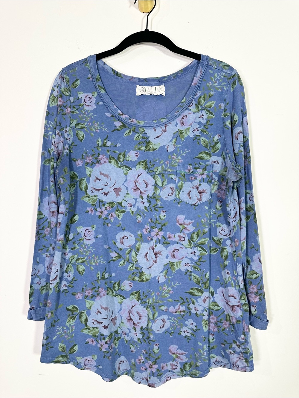 Anthropologie T.La Blue 3/4 Sleeve Floral Scoop Neck Tee Shirt